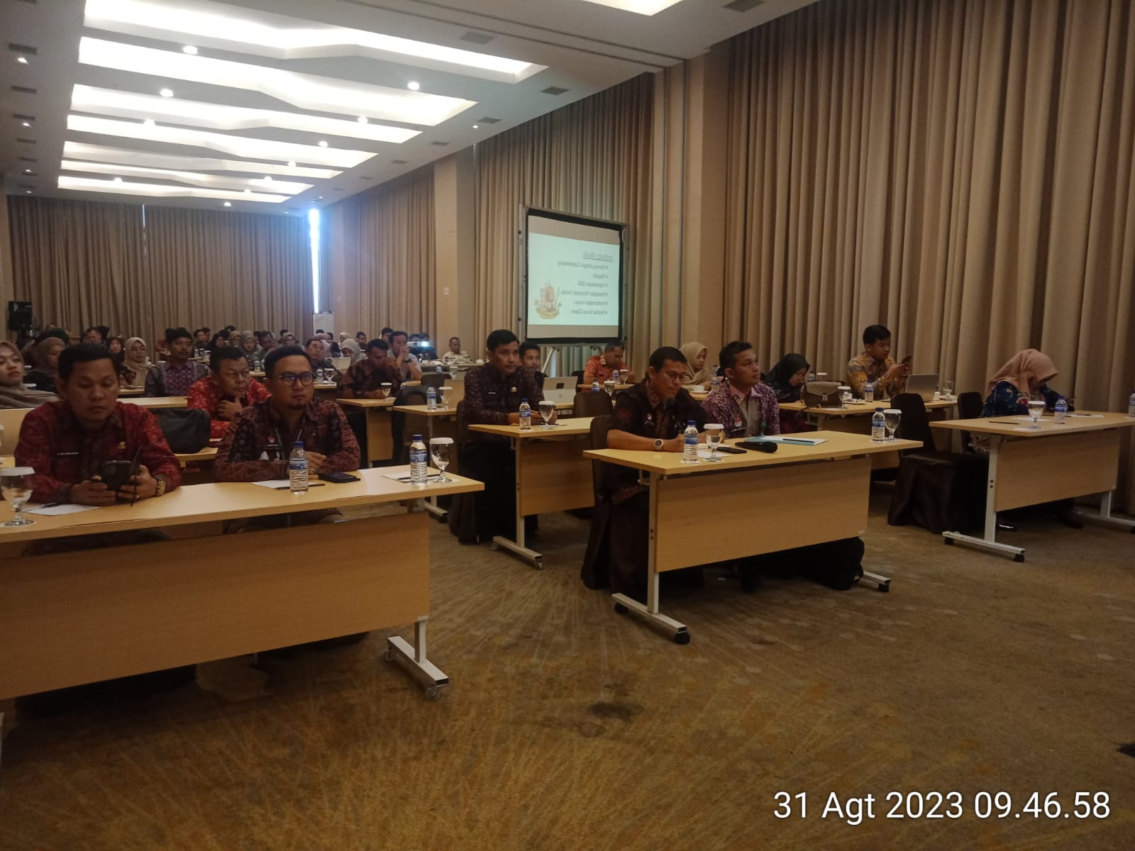 Kegiatan Rapat Pembahasan Muatan Tematik "Inovasi Daerah" Dalam Rangka Penyusunan Perubahan RPJMD Provinsi Jambi tahun 2021-2026.